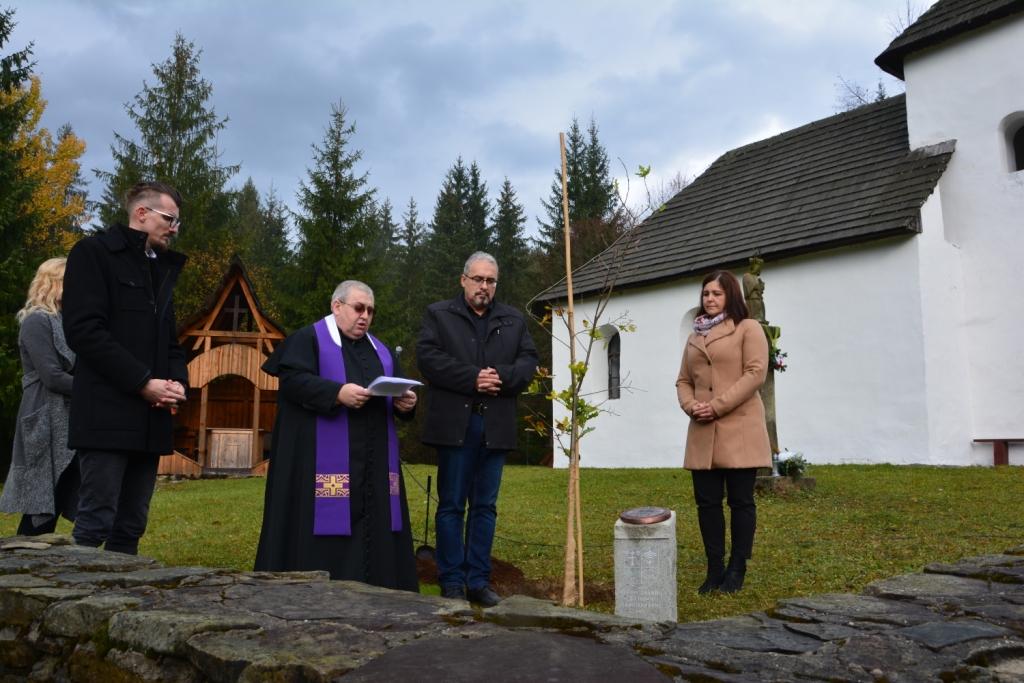Blessing of the tree and the memorial pillar by Pavol Herud, a parish priest from Nova Bystrica