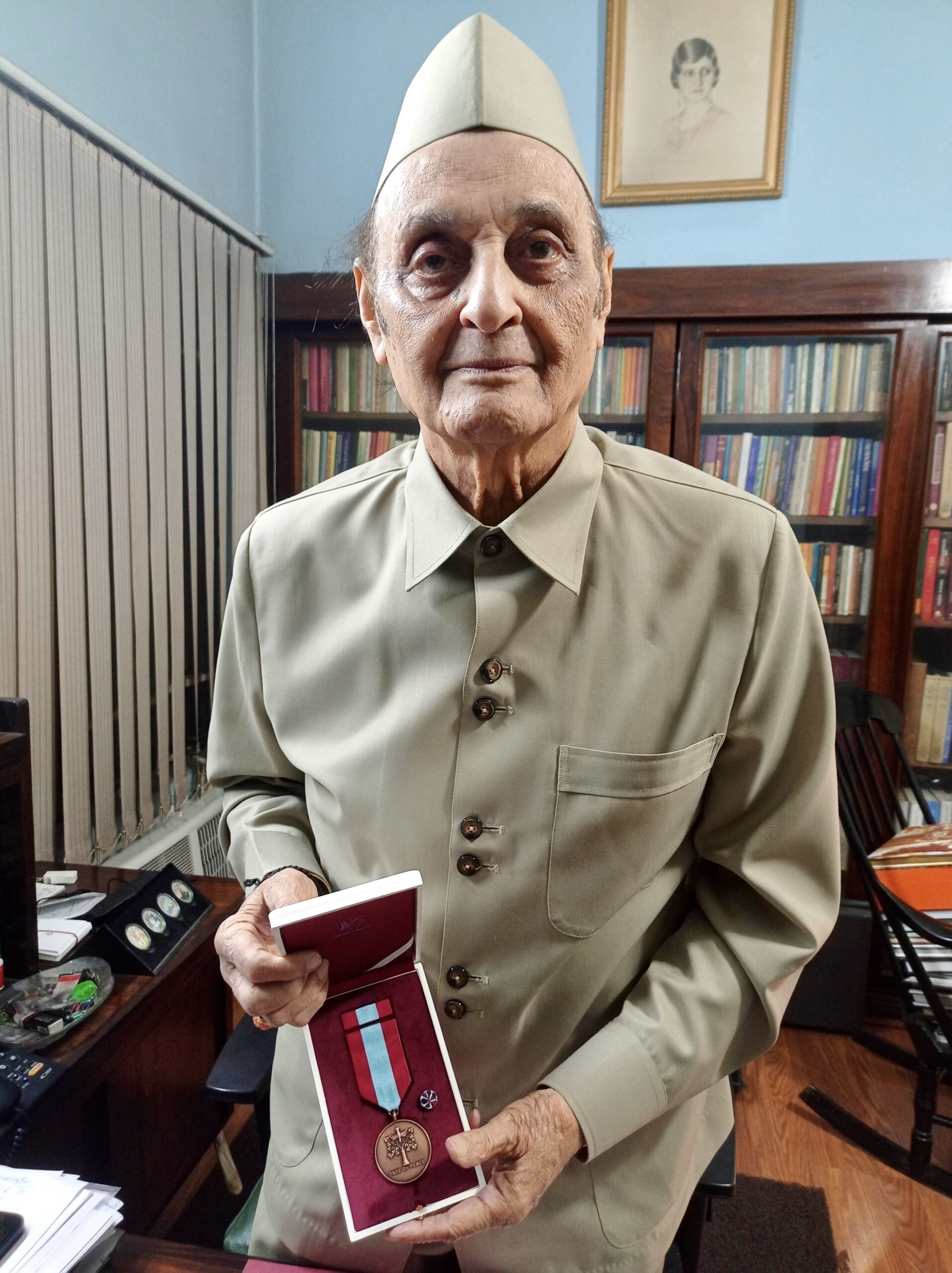 Memorial Medal of Tree of Peace Dr Karan SIngh