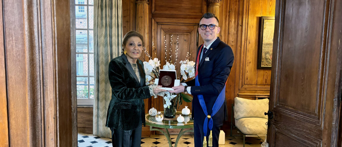 Her Majesty Empress Farah Pahlavi Shahbanu of Iran Marek Sobola Servare et Manere