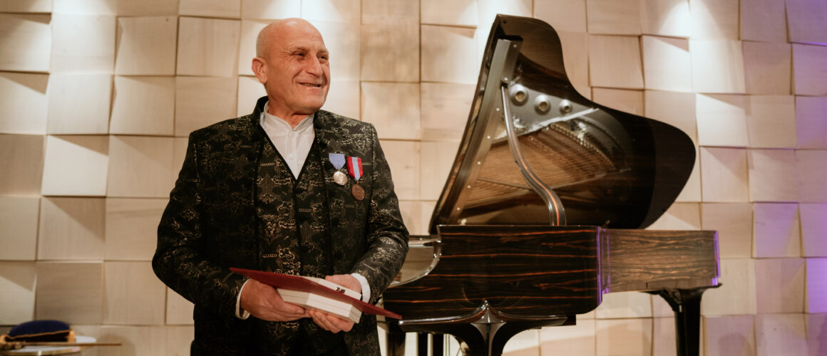 Pamätná medaila Stromu pokoja Memorial Medal of Tree of Peace Marek Sobola Katarína Rybáriková Servare et Manere Gabriel Rehák Starý Klíž Servare et Manere